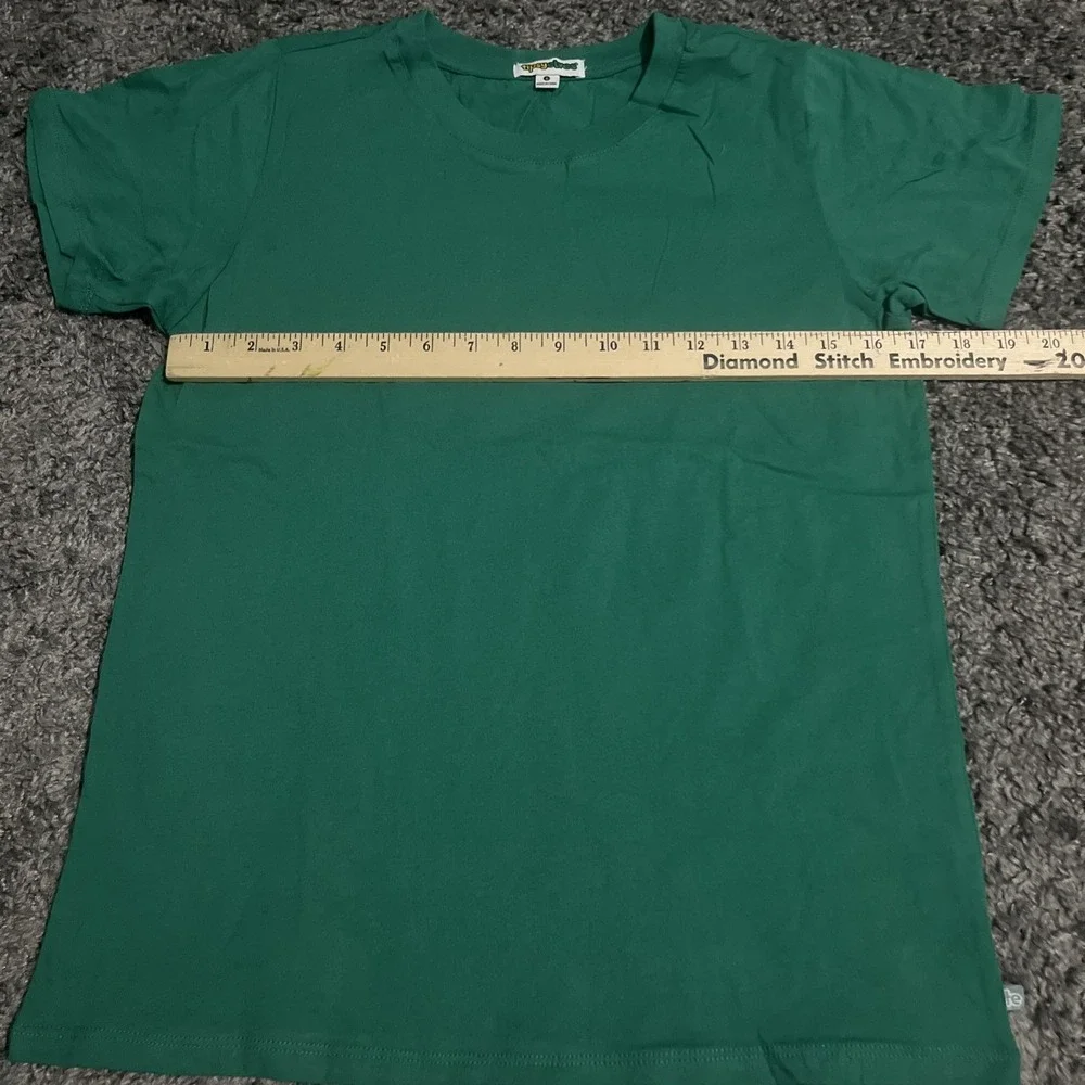 Women's Tipsy Elves Short Sleeve Green T-Shirt Small - Picture 2 of 5